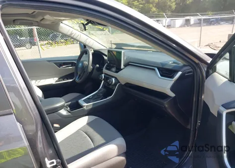 2024 Toyota Rav4 Hybrid Xle z USA, uszkodzony, nr VIN 2T3RWRFV5RW224838